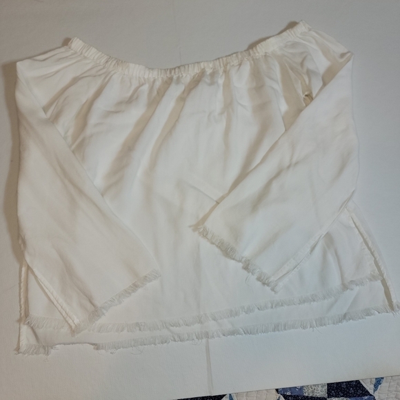 Chelsea & Violet size large 100% Tencel Lyocell off the shoulders blouse - Picture 9 of 13